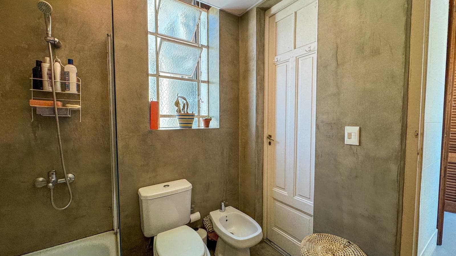 Great Deal! 3 1/2-room apartment in Almagro