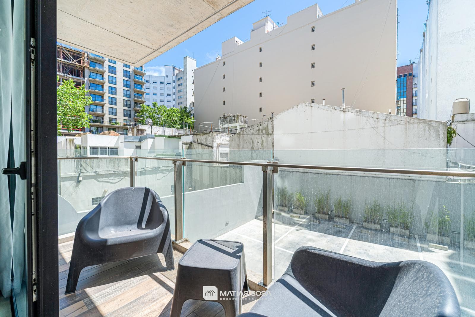 Venta - Departamento 2 ambientes - Balcon - Patio - Plaza Mitre