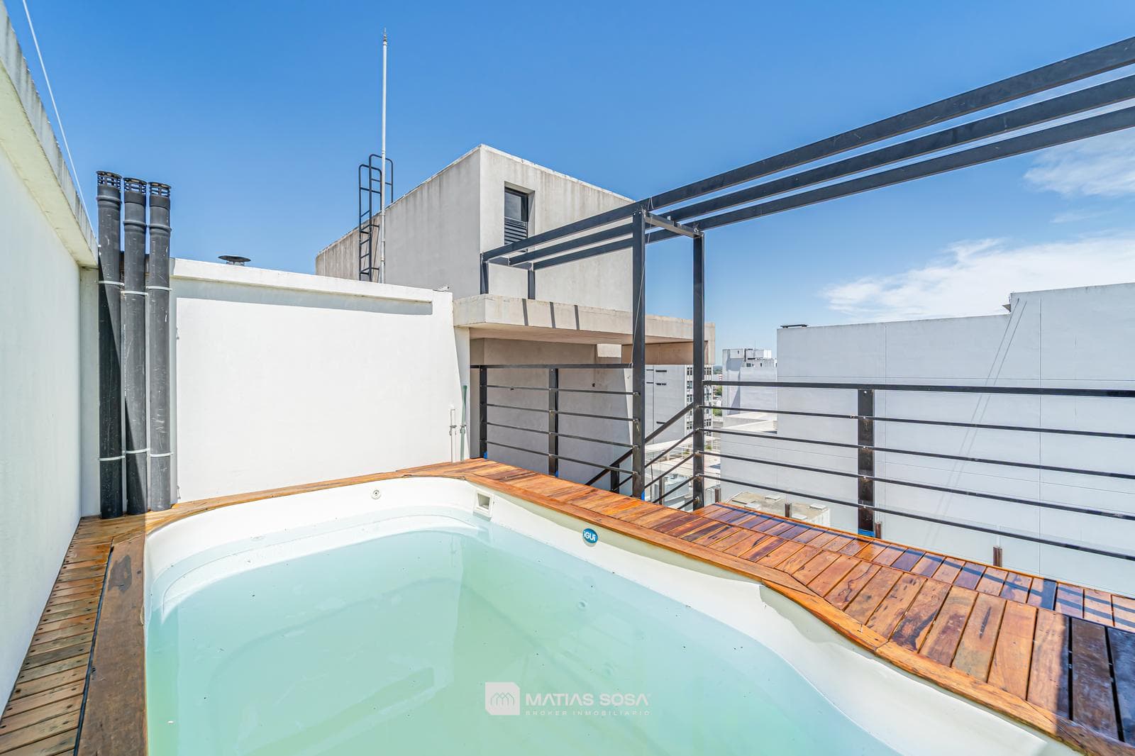 Venta - Departamento 2 ambientes - Balcon - Patio - Plaza Mitre