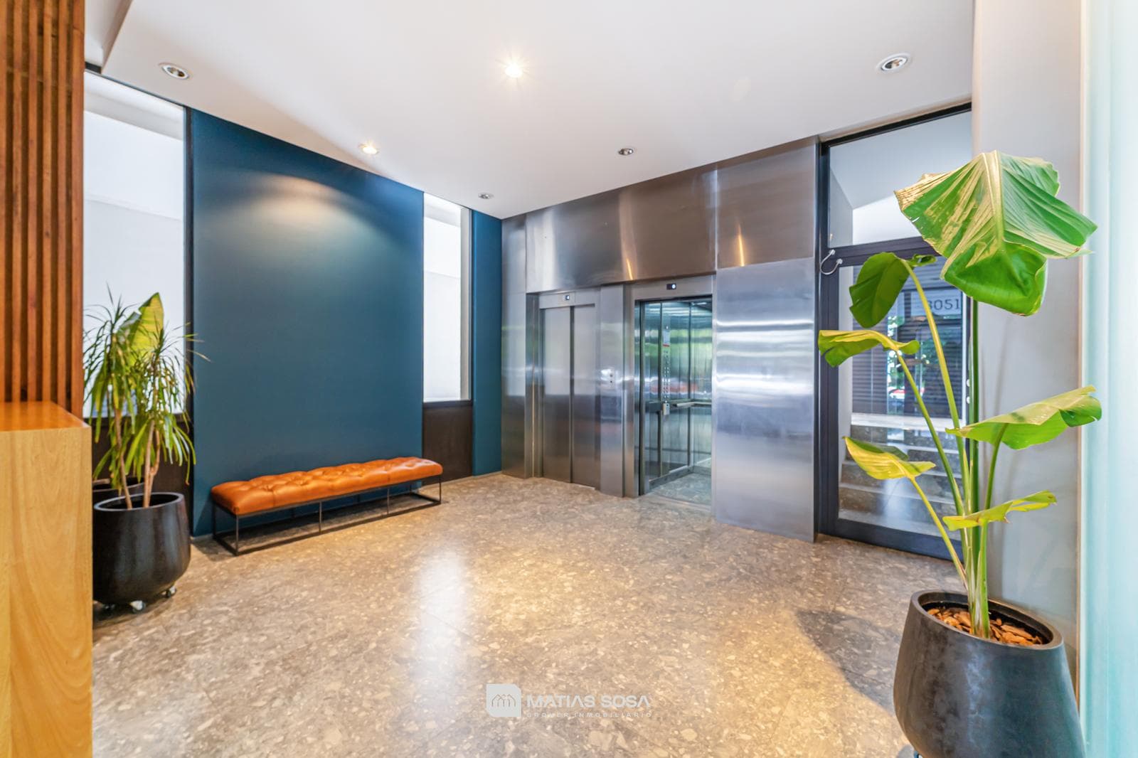 Venta - Departamento 2 ambientes - Balcon - Patio - Plaza Mitre