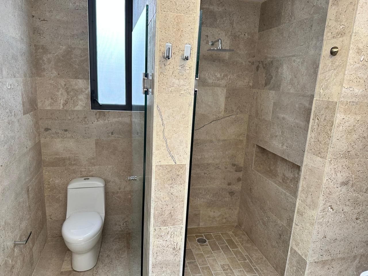 HOUSE FOR SALE IN SIERRA AZUL