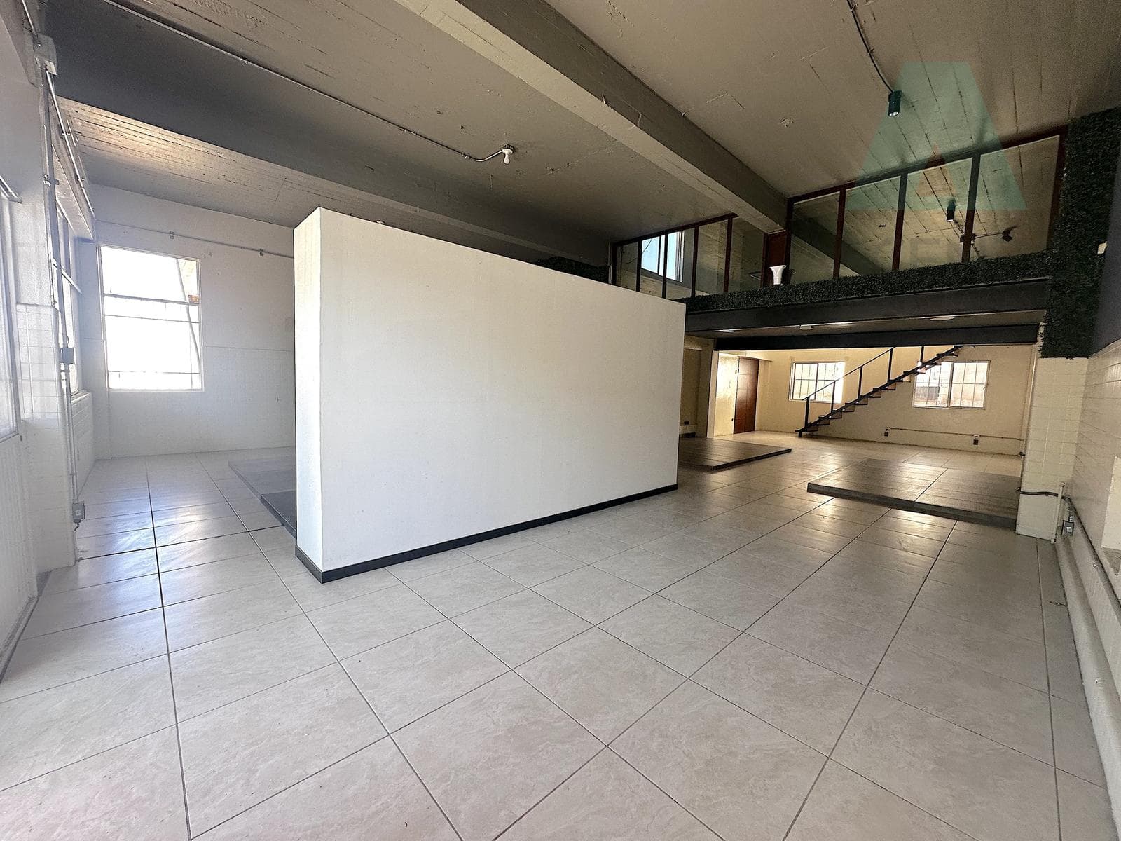 Office Space for Rent with Storage Unit in the Industrias Neighborhood, Seraco