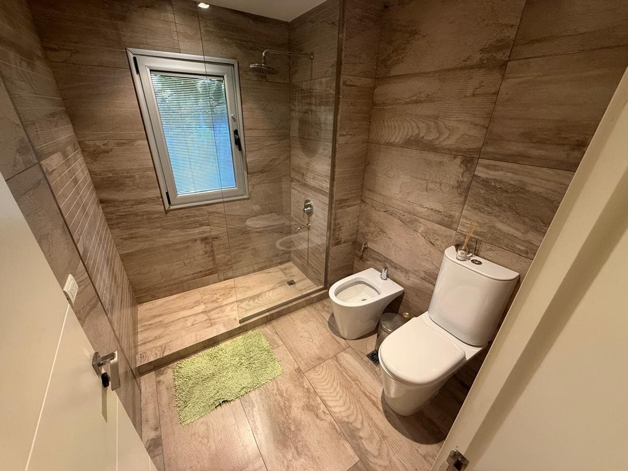4-ROOM HOUSE FOR SALE WITH A POOL IN THE DORREGO NEIGHBORHOOD OF QUILMES