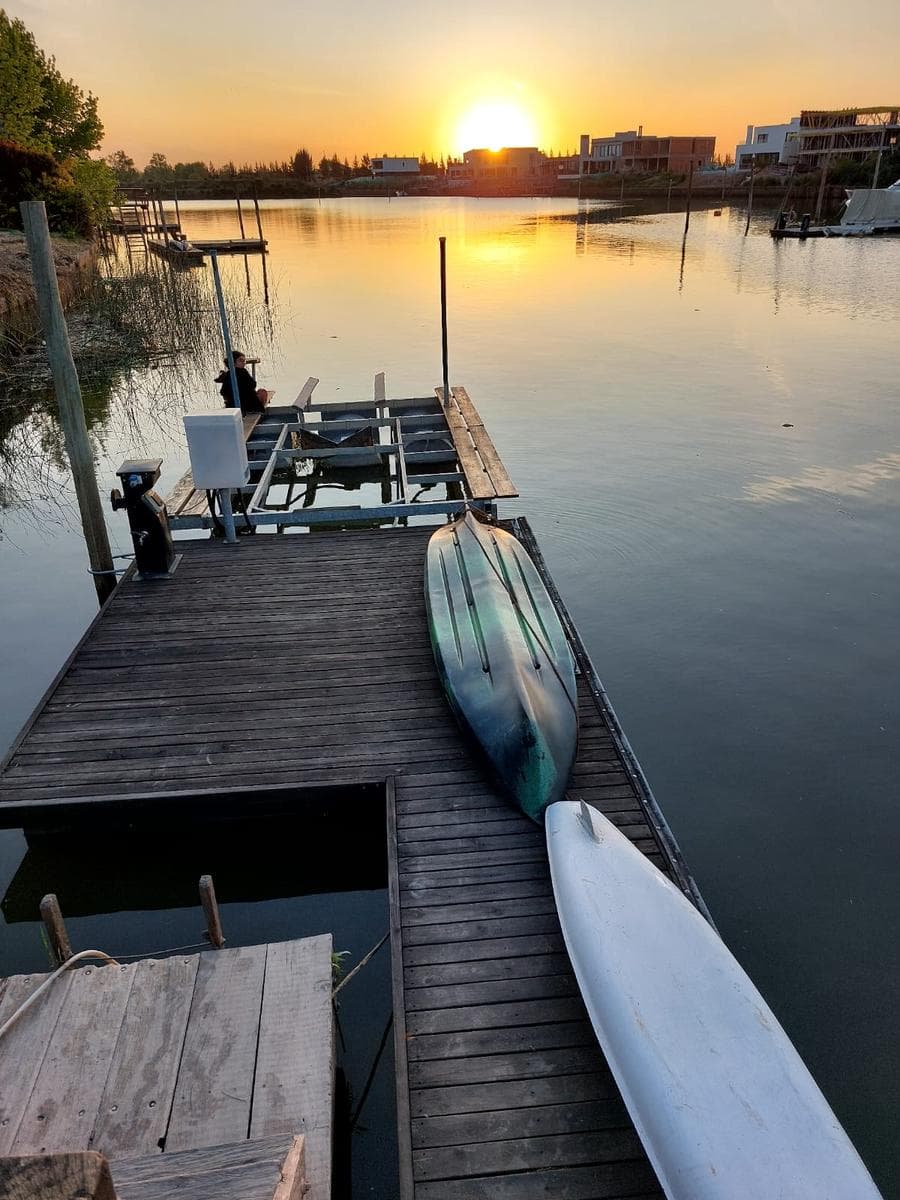 Summer Rental House. Access to the River in the San Isidro Labrador Neighborhood.