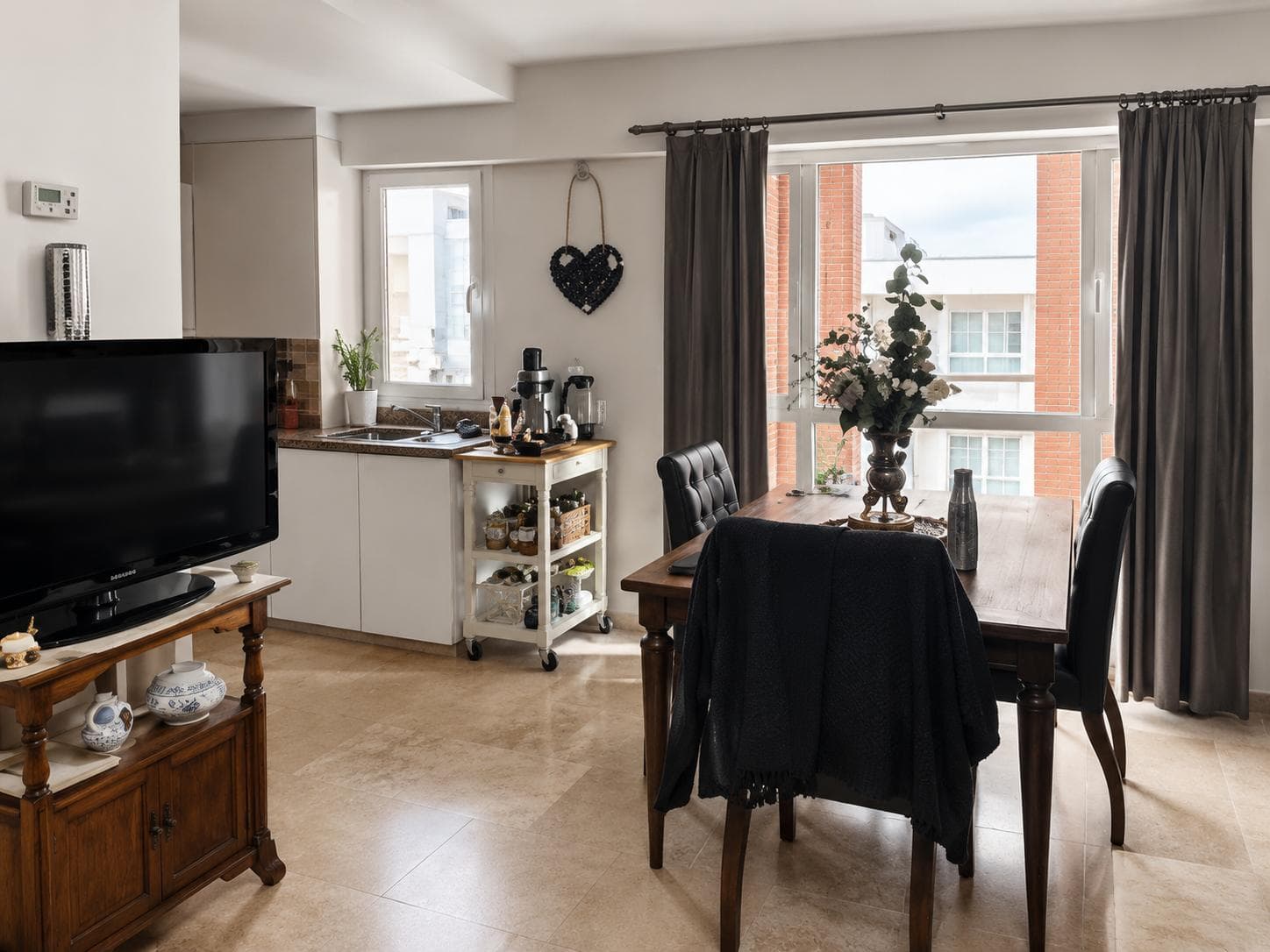 Brand-New 2-Room Apartment - La Perla
