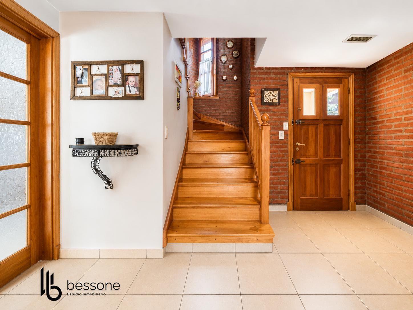 Modern-Style Villa with Pool and Barbecue Area, 5 Rooms, Pinos de Anchorena