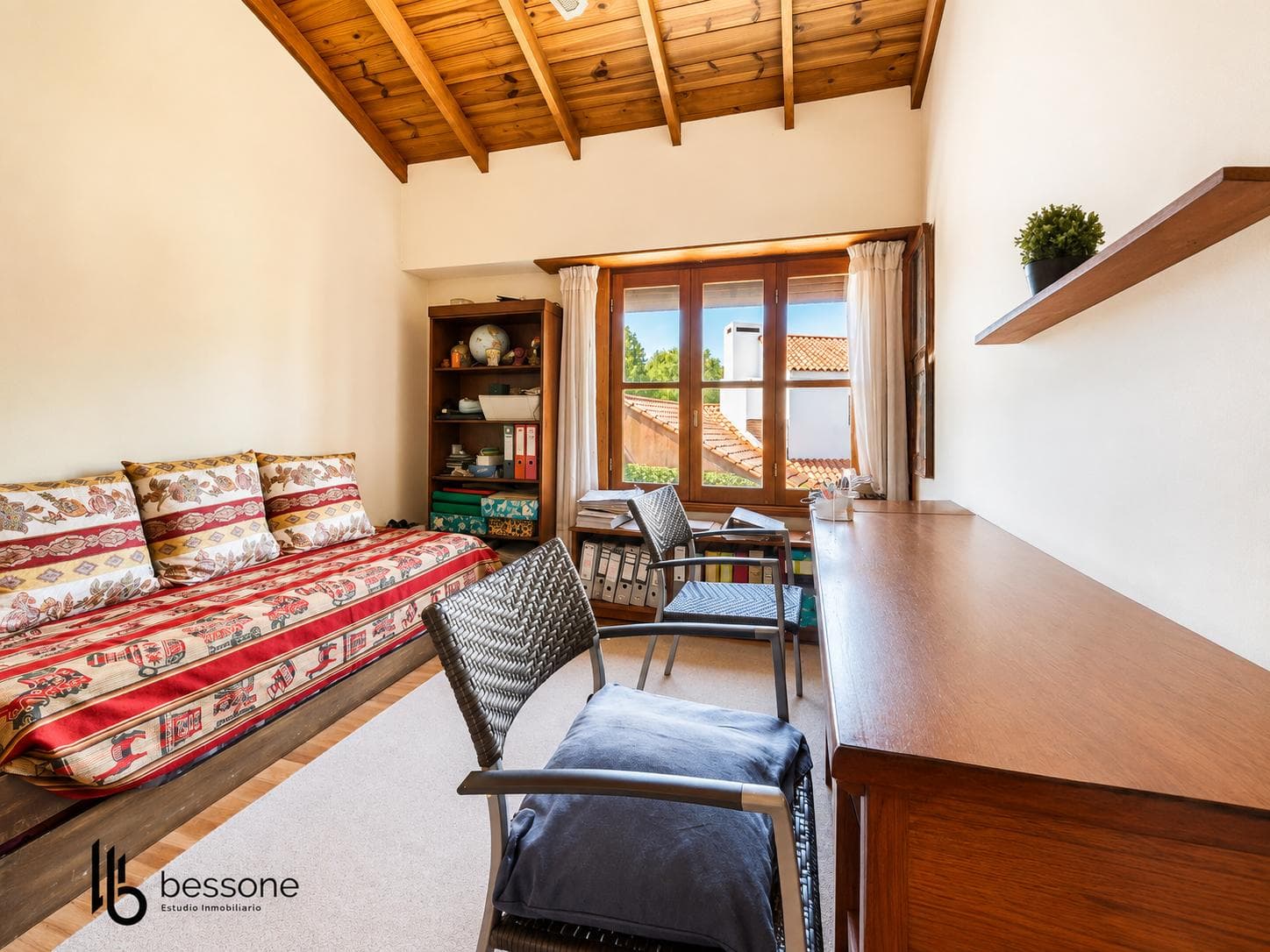 Modern-Style Villa with Pool and Barbecue Area, 5 Rooms, Pinos de Anchorena