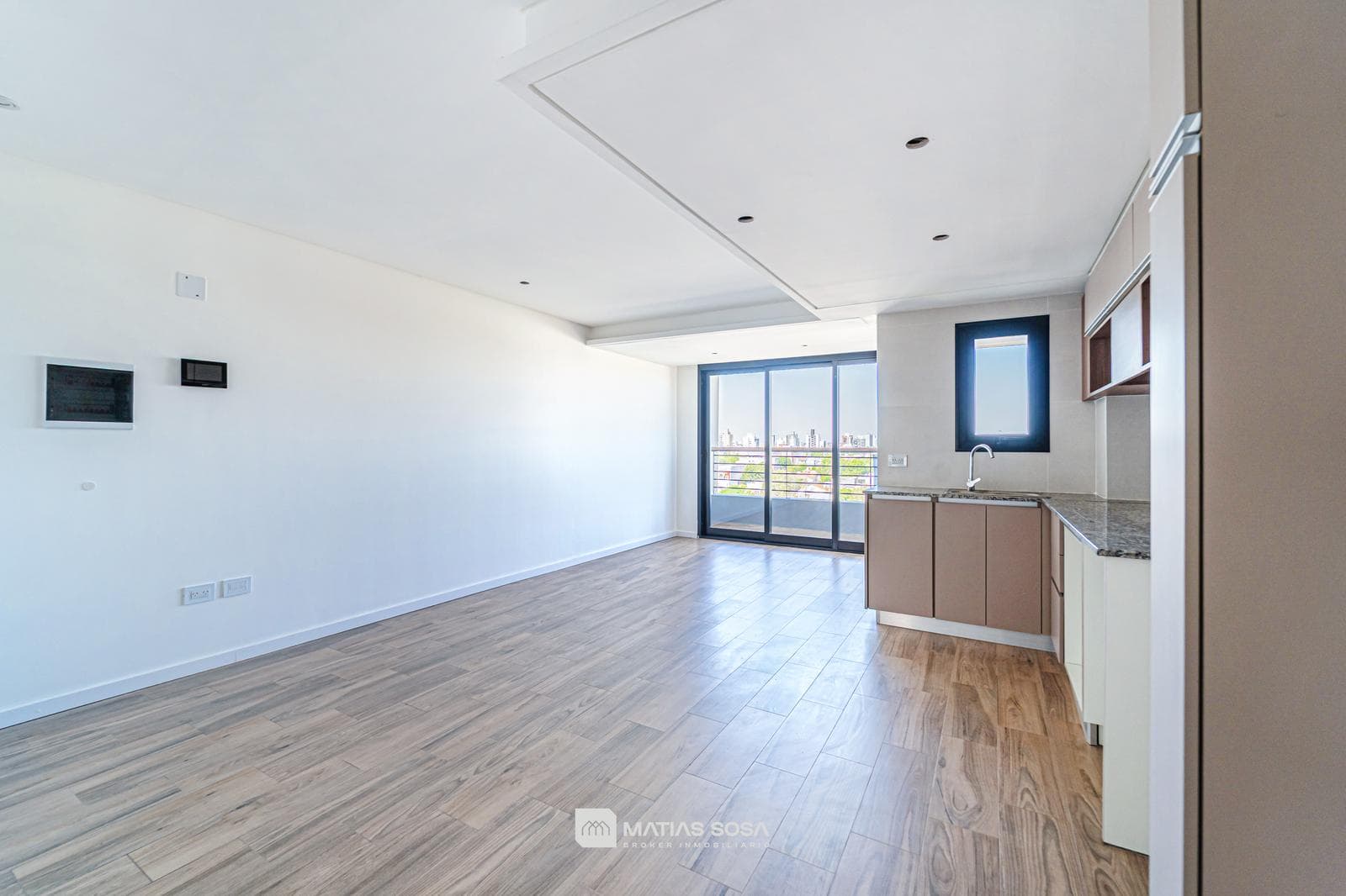 For Sale - Brand-new 2-room apartment facing the street with a balcony. - San José area