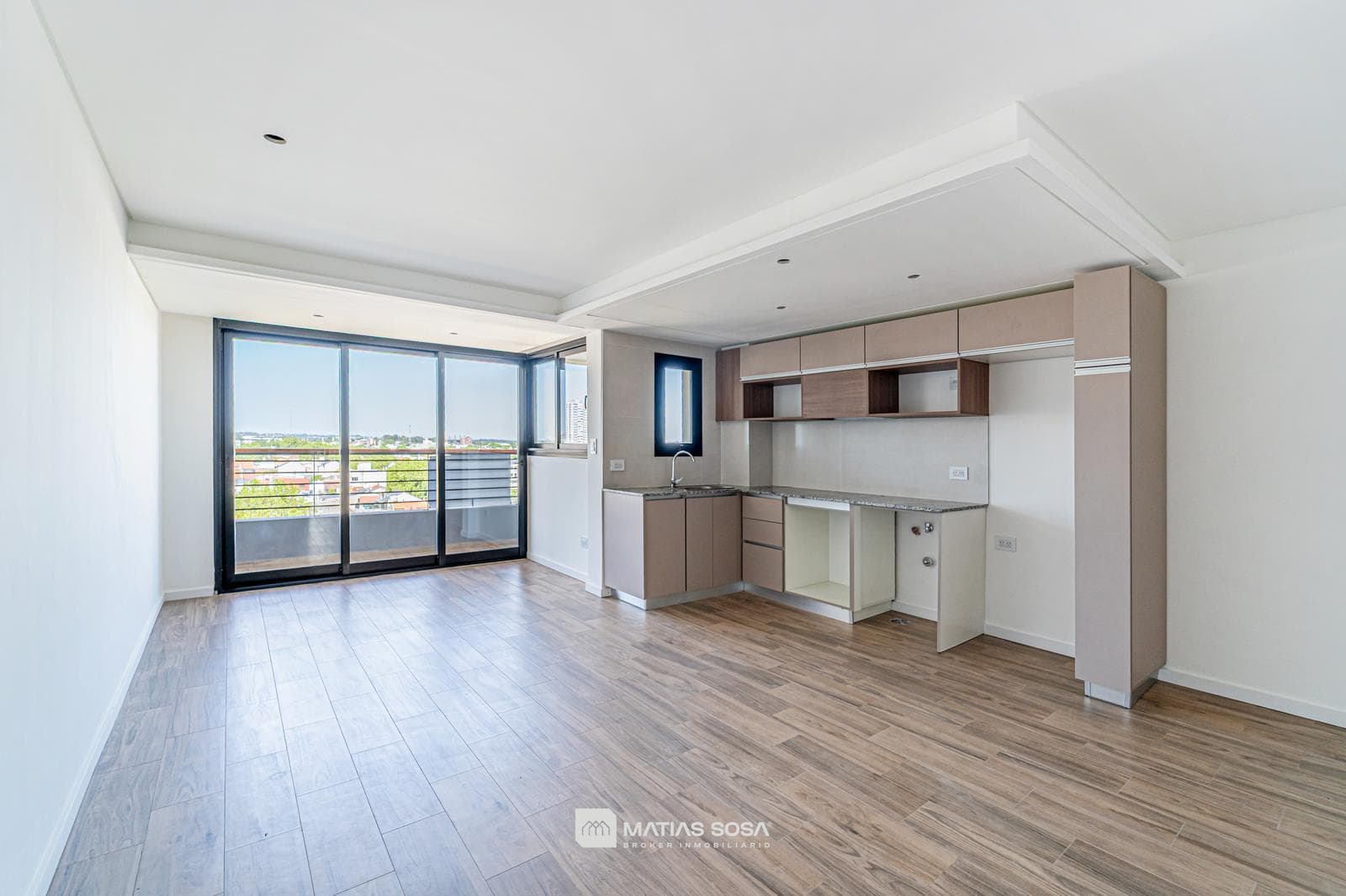 For Sale - Brand-new 2-room apartment facing the street with a balcony. - San José area