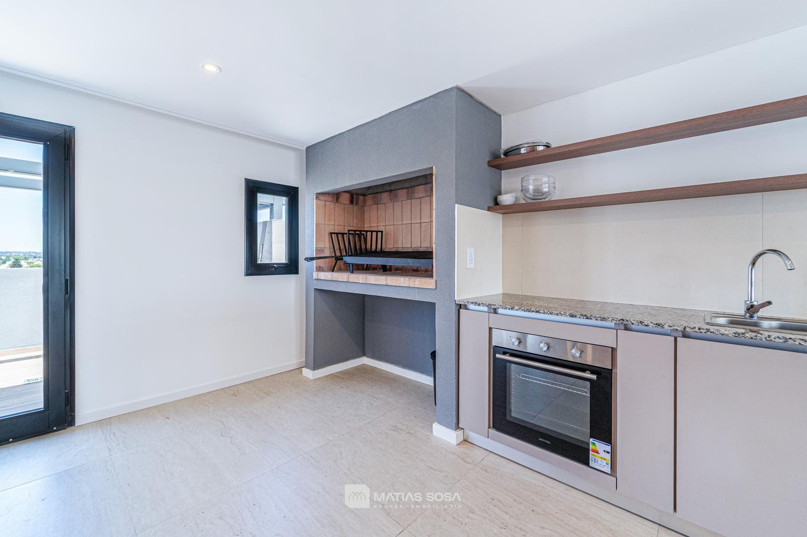 Venta - Departamento a estrenar 2 ambientes al frente con balcón. - Zona San José