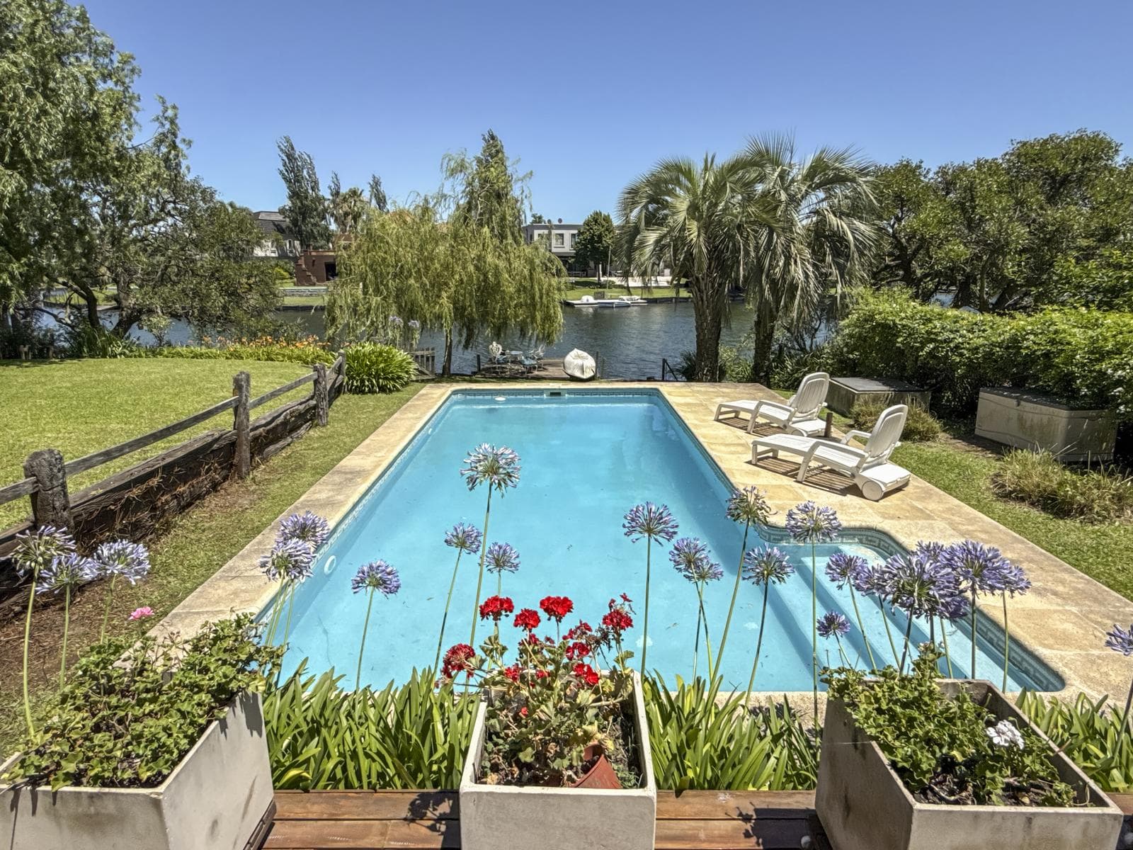 House for sale in the Castores a la Laguna neighborhood, Nordelta, Tigre