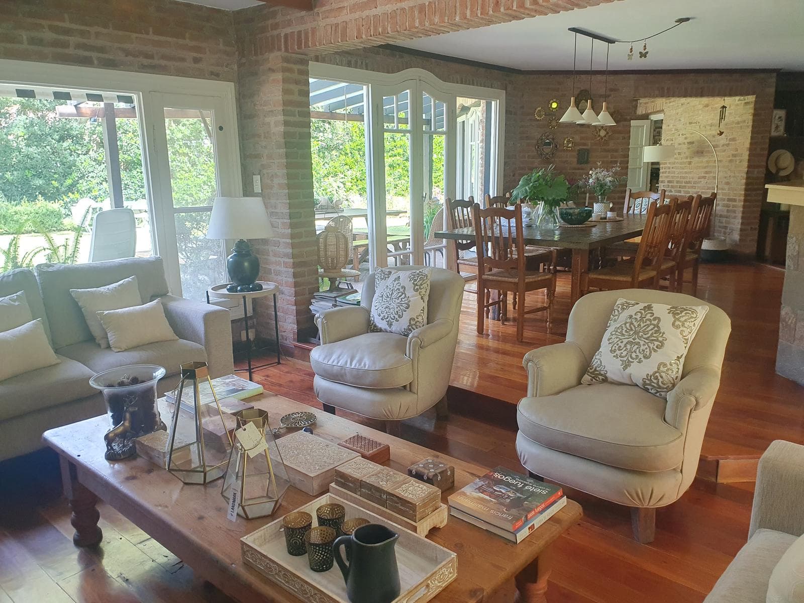 4-Bedroom House for Sale in the El Barranco Neighborhood of Pilar