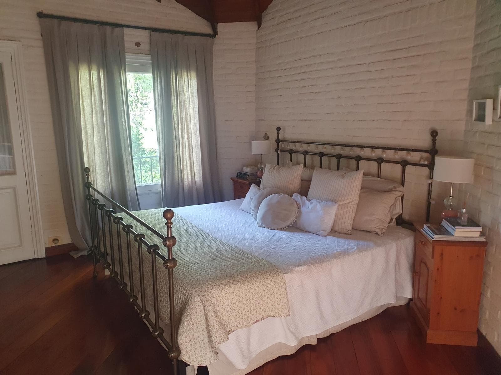 4-Bedroom House for Sale in the El Barranco Neighborhood of Pilar