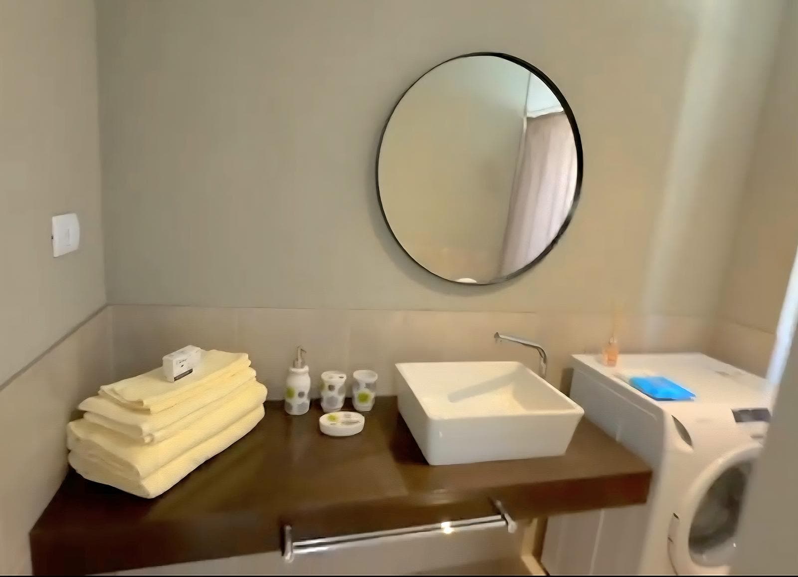 Furnished Apartment for Annual and Short-Term Rentals
