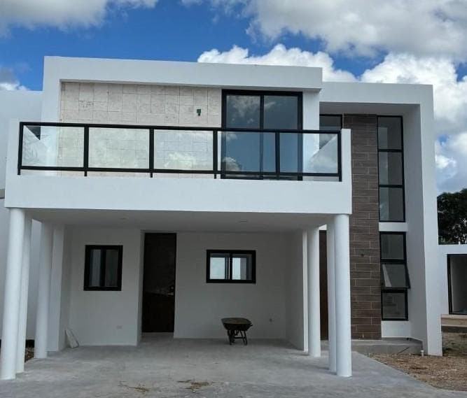 Casa en Venta de 3 recámaras en Temozón, Mérida