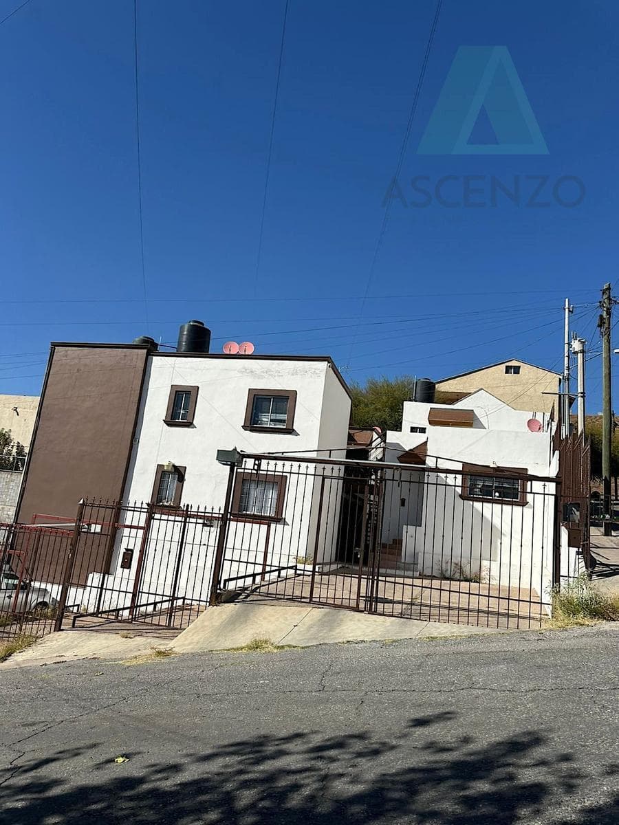SALE OF HIGH-YIELD REAL ESTATE PROPERTY IN THE LOMAS ALTAS SUBDIVISION, Javrod