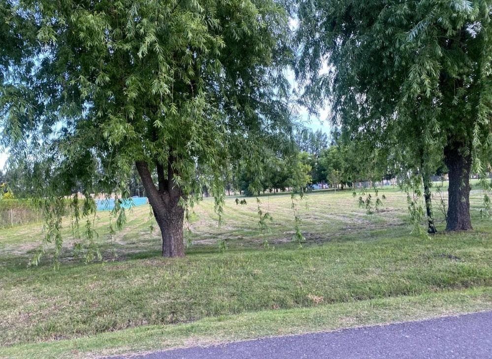 Lot in Haras del Sur II