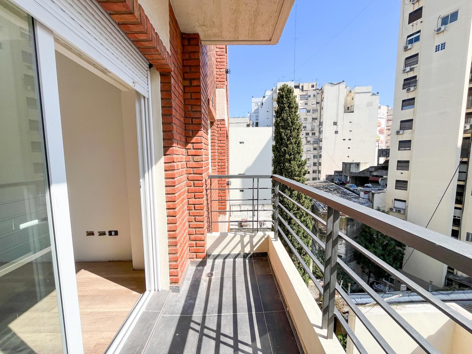 2-room apartment for sale in Almagro Sur with a separate kitchen
