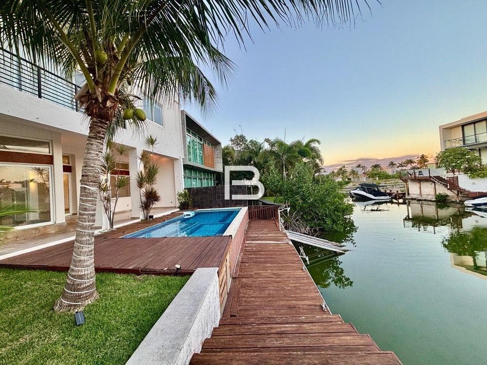 Unfurnished House for Rent in Isla Dorada