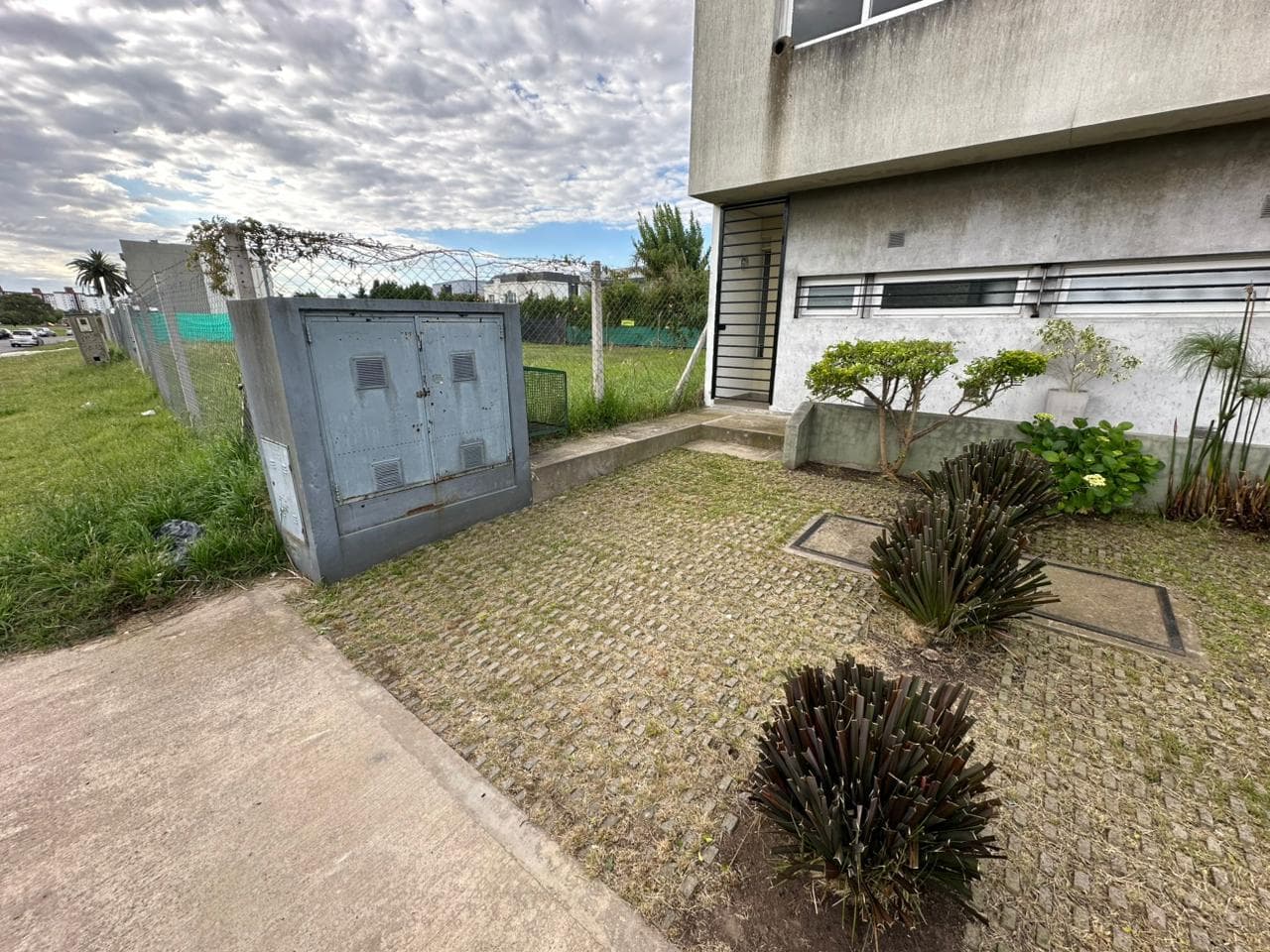 3-ROOM DUPLEX FOR SALE IN THE AREA SURROUNDING NUEVO QUILMES DON BOSCO