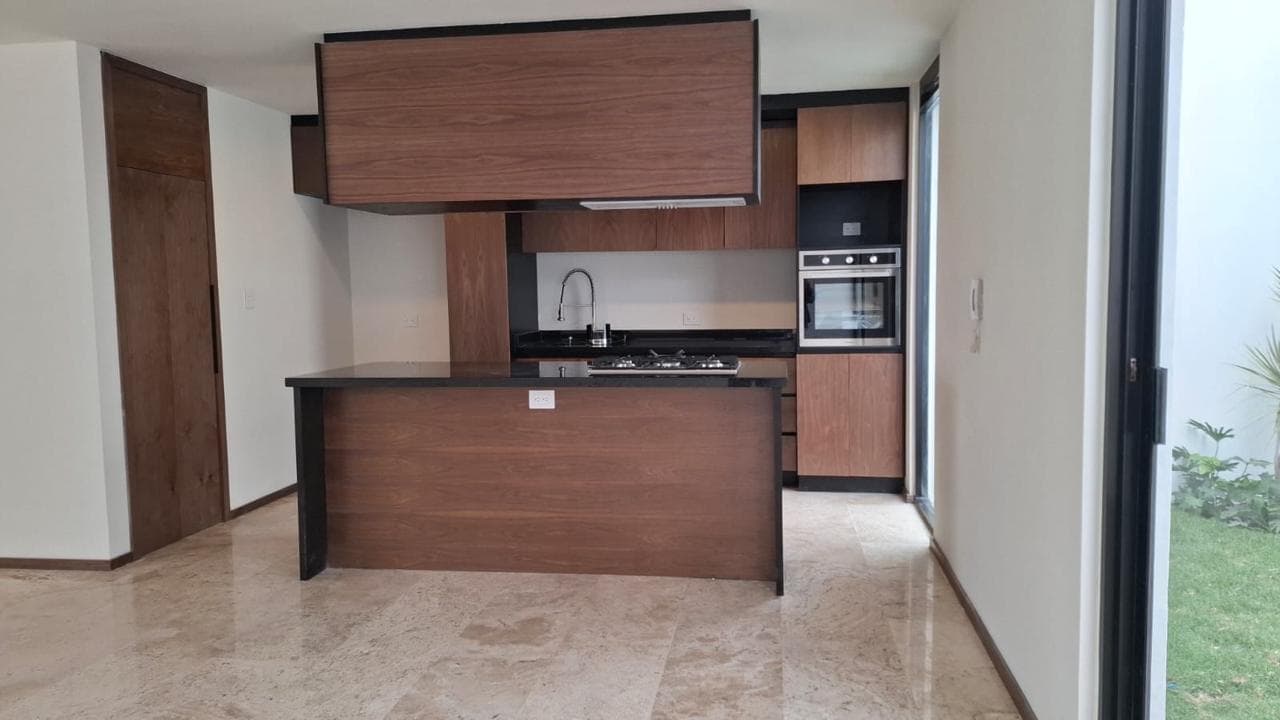 C. 15 Pte. No. 1335, Sta. María Xixitla Neighborhood, 72762 Cholula de Rivadavia, Puebla.
