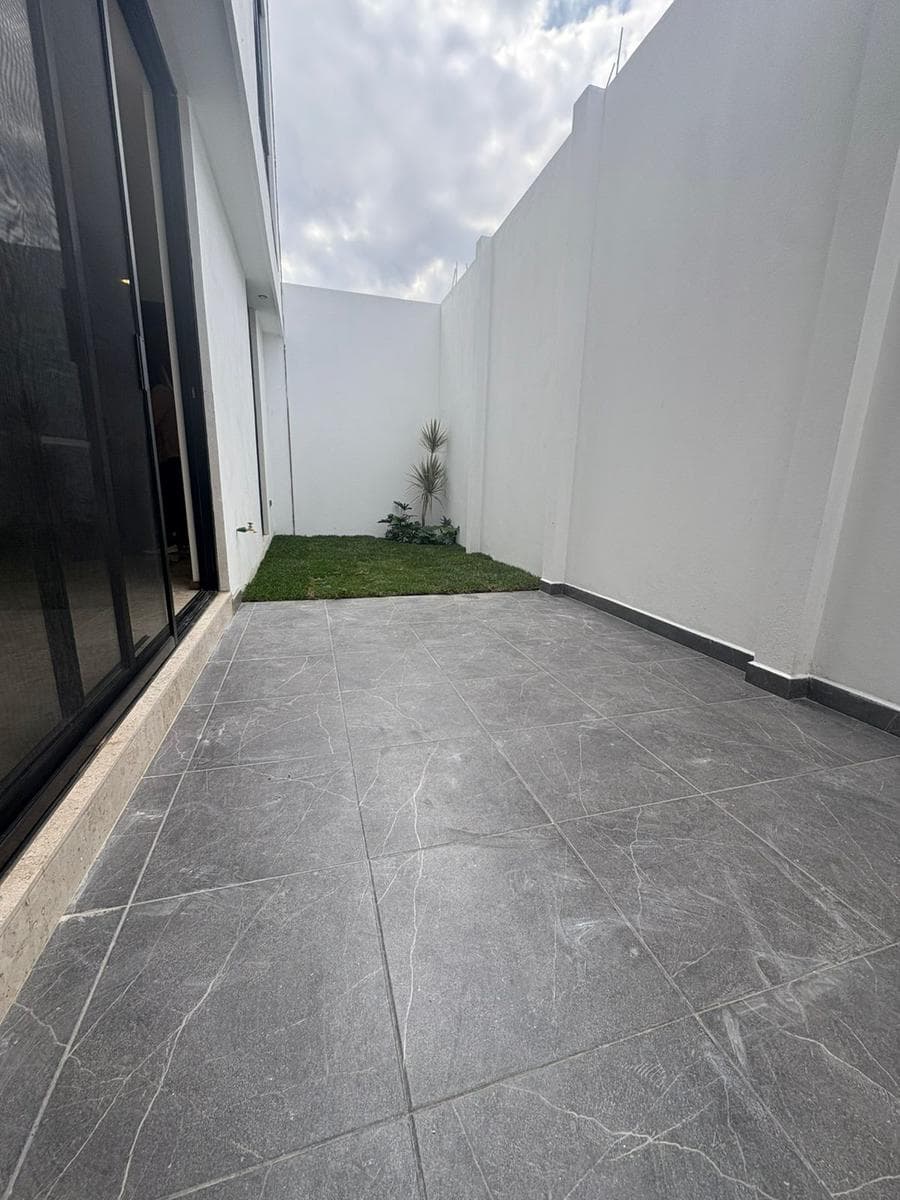 C. 15 Pte. No. 1335, Sta. María Xixitla Neighborhood, 72762 Cholula de Rivadavia, Puebla.