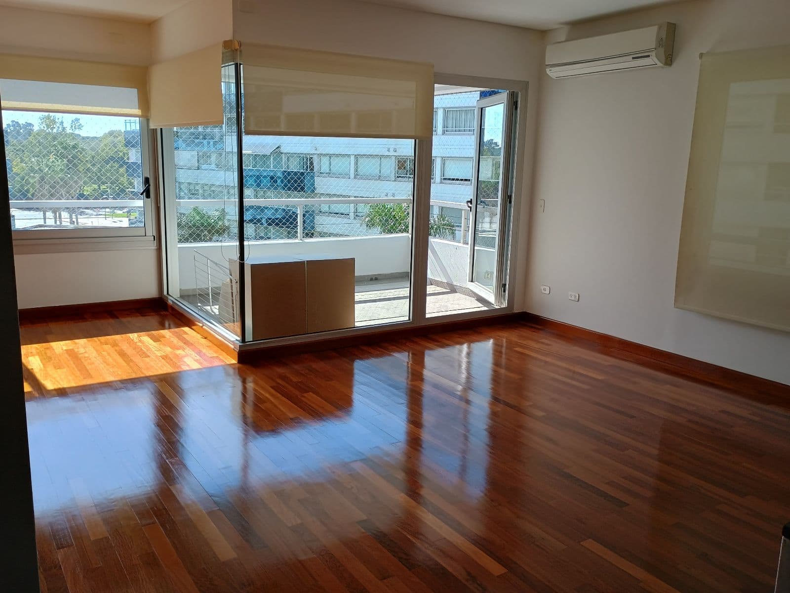 3-room apartment for rent with a garage—bright and spacious—in Zencity, Torre Ambar!!!!