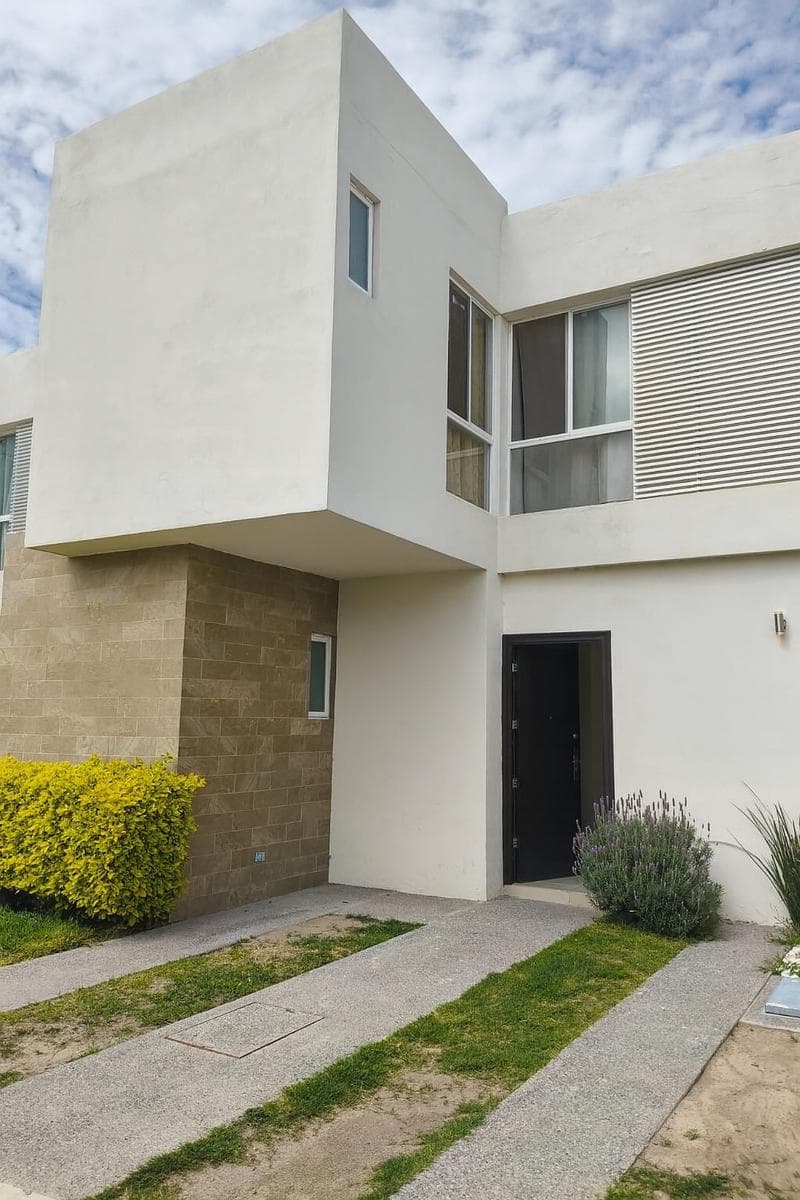 HOUSE FOR SALE WITH EXTRA LAND PRIVATE QUARRY