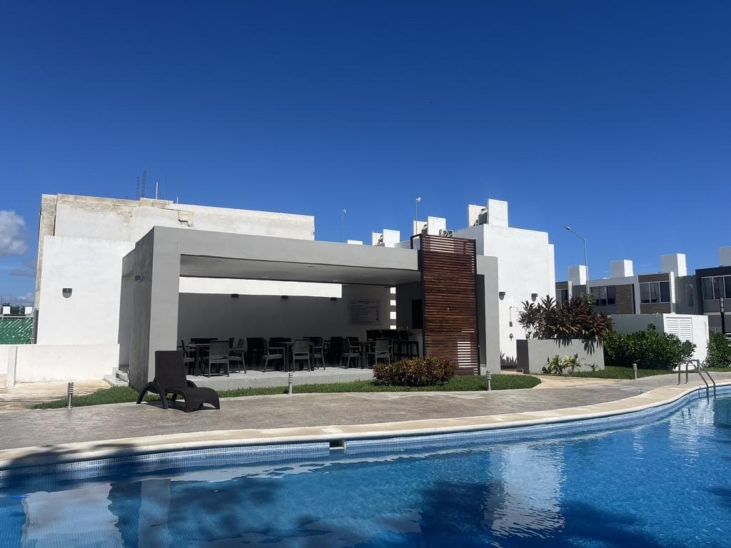 House for Sale in Porto Alto Privada Vallarta, Playa del Carmen P4509