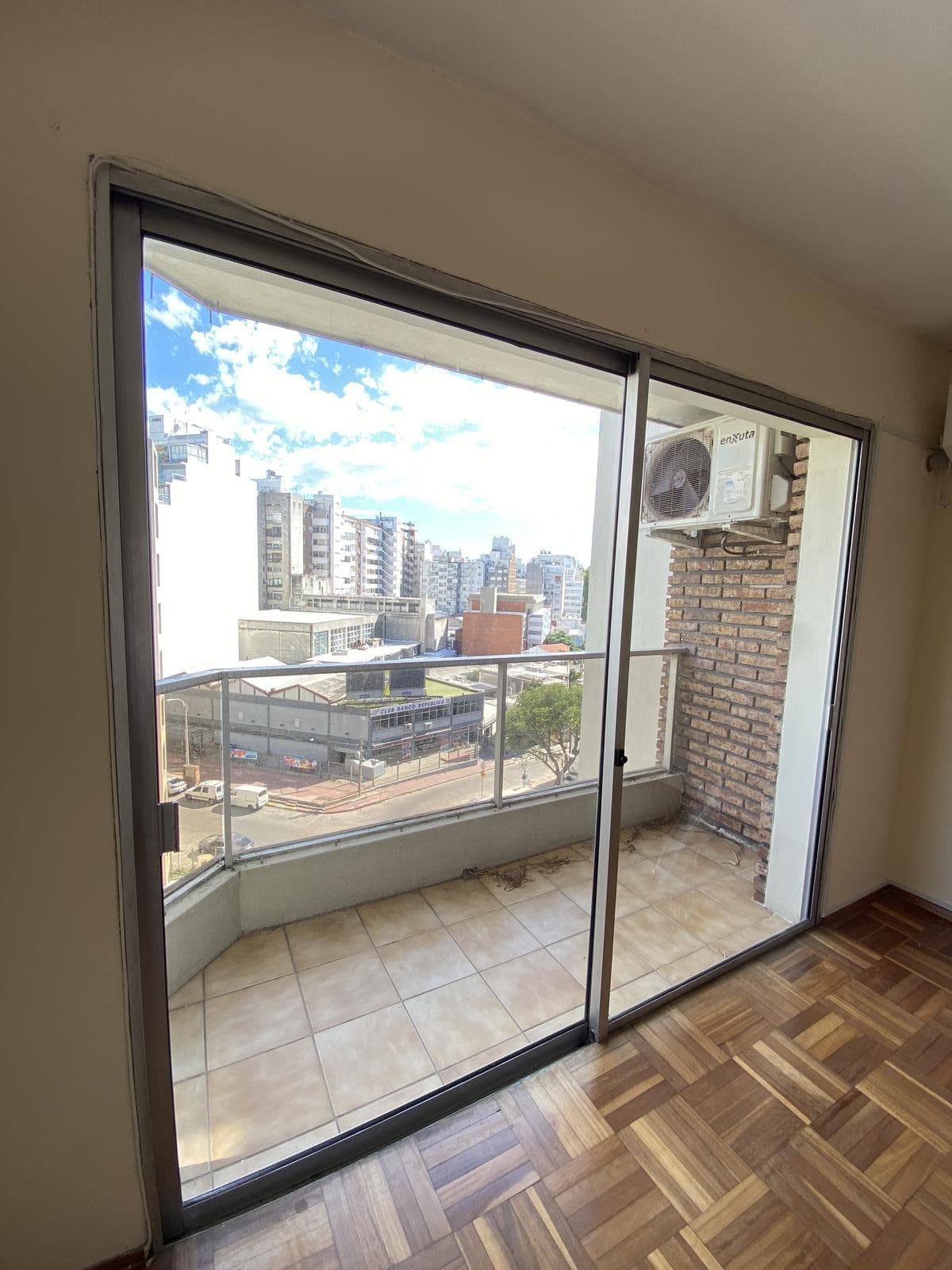 3-Bedroom Apartment for Sale and Rent, with Maid's Quarters, Just a Few Meters from the Promenade