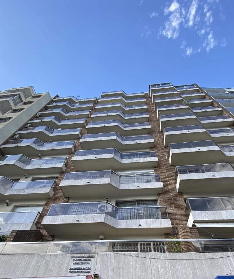 3-Bedroom Apartment for Sale and Rent, with Maid's Quarters, Just a Few Meters from the Promenade