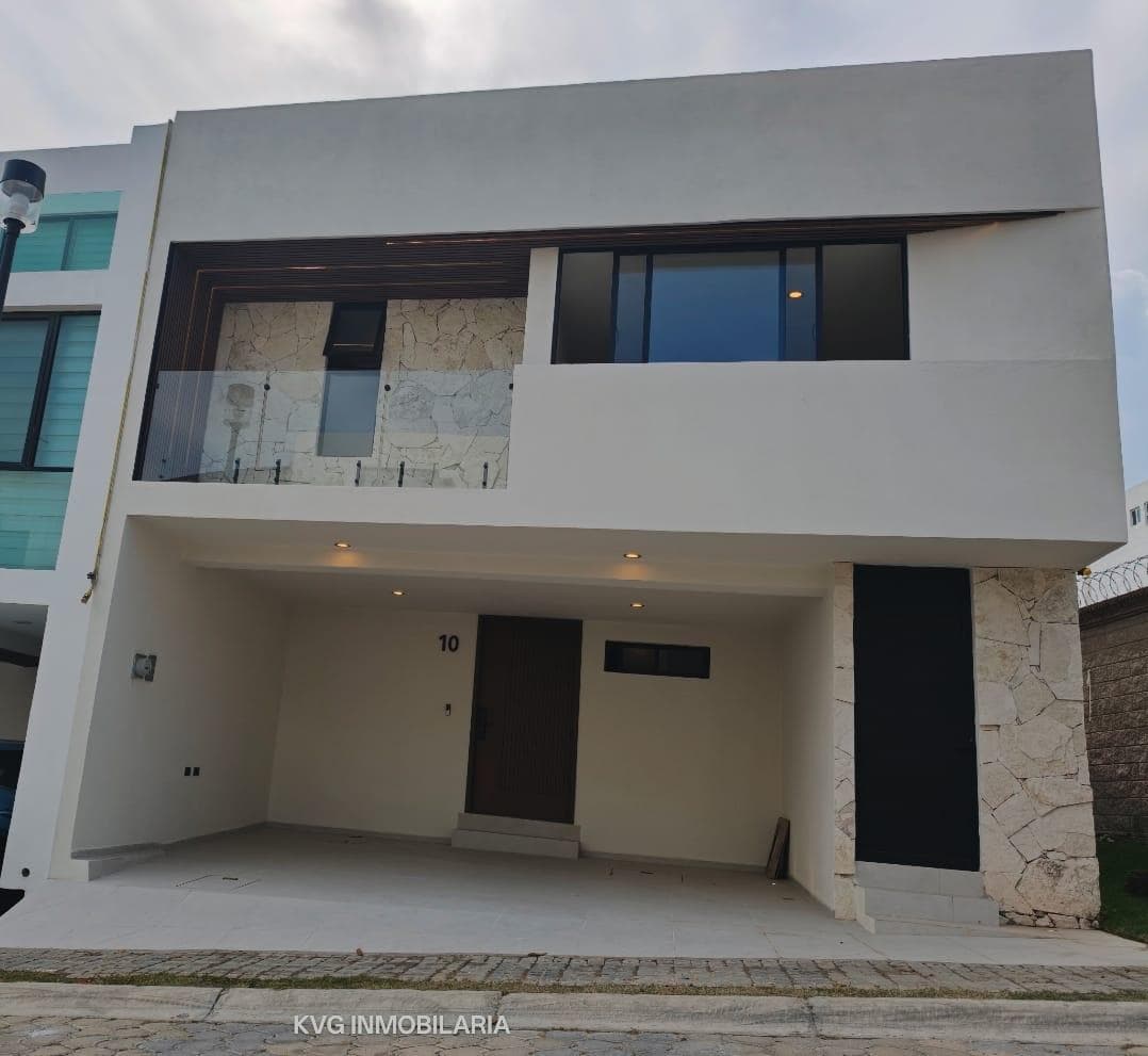 House for sale, 4 bedrooms, large yard, Quintana Roo Park, Lomas de Angelópolis, Puebla