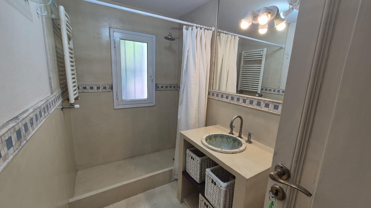 House for Sale - Large 3,000 m² Lot in Pacheco - Financing Available