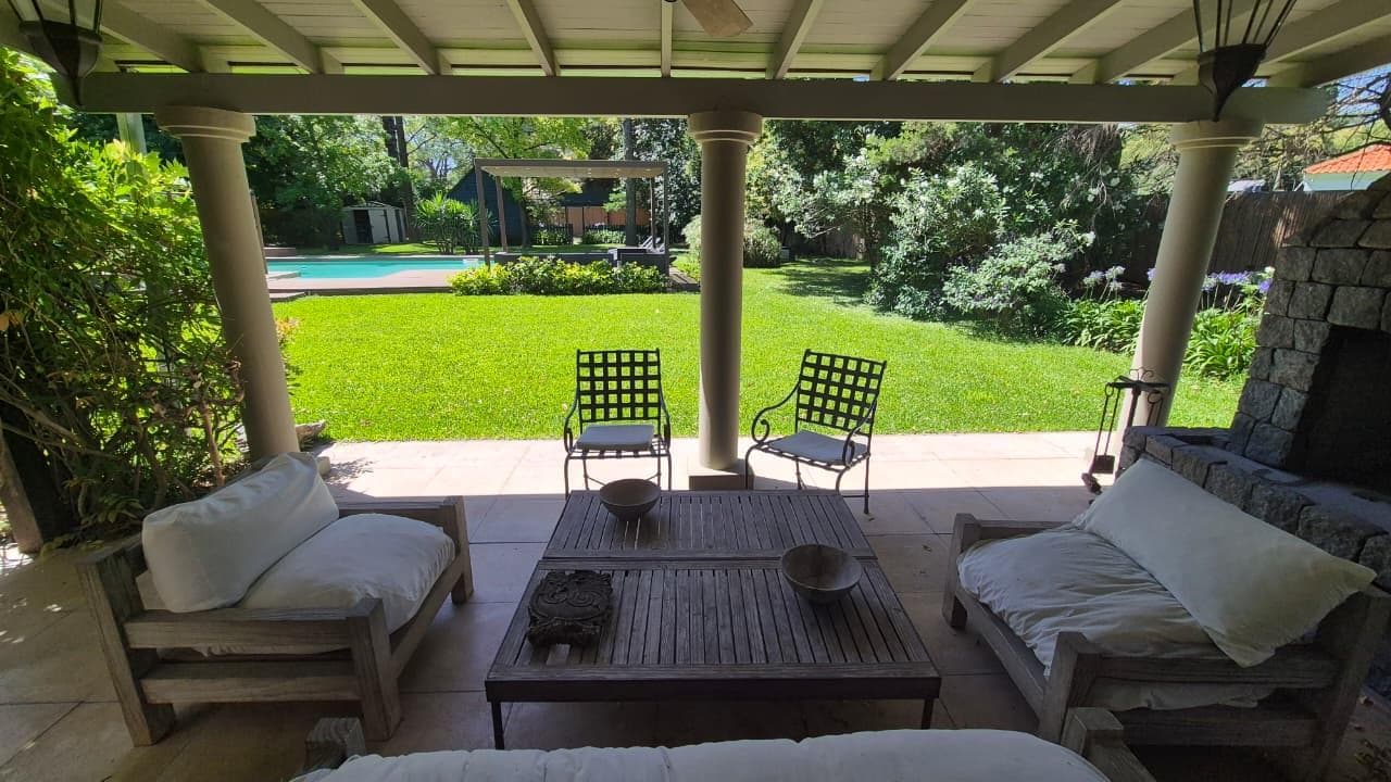 House for Sale - Large 3,000 m² Lot in Pacheco - Financing Available