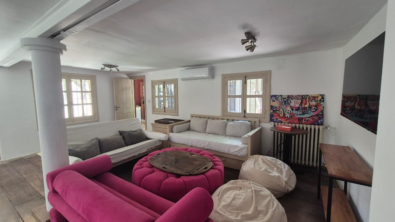 House for Sale - Large 3,000 m² Lot in Pacheco - Financing Available