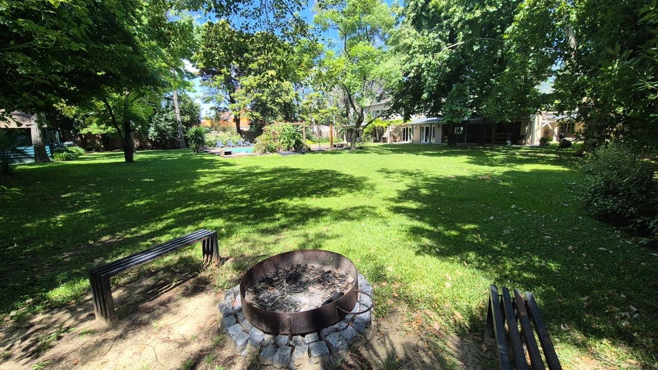 House for Sale - Large 3,000 m² Lot in Pacheco - Financing Available