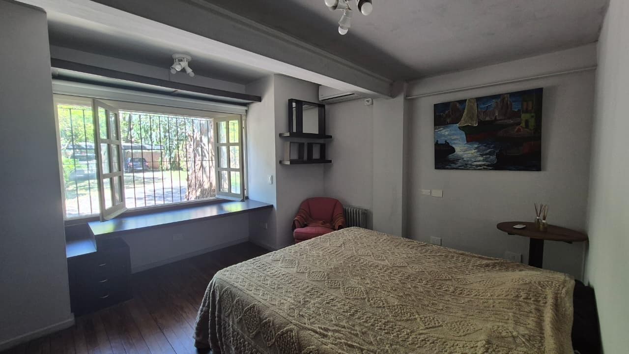 House for Sale - Large 3,000 m² Lot in Pacheco - Financing Available