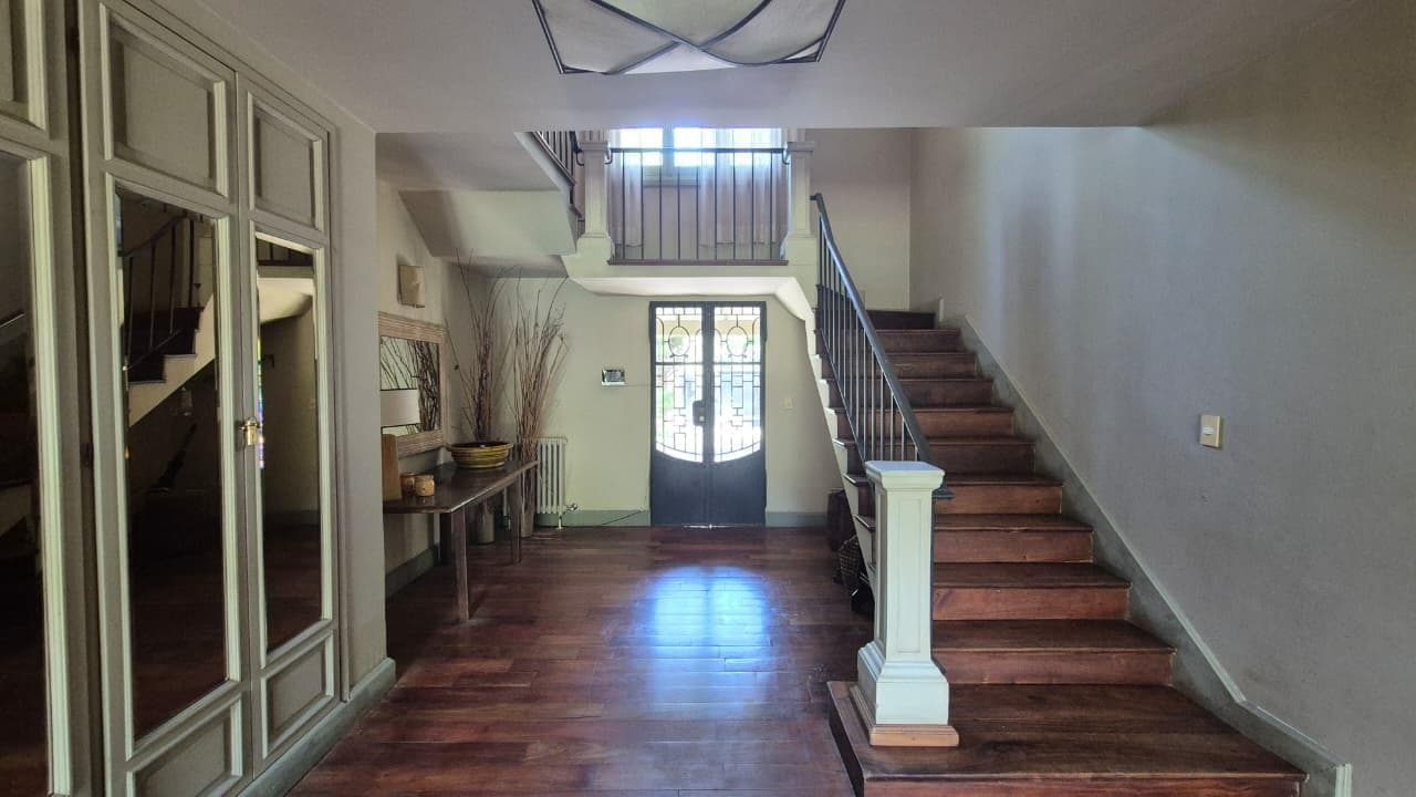 House for Sale - Large 3,000 m² Lot in Pacheco - Financing Available
