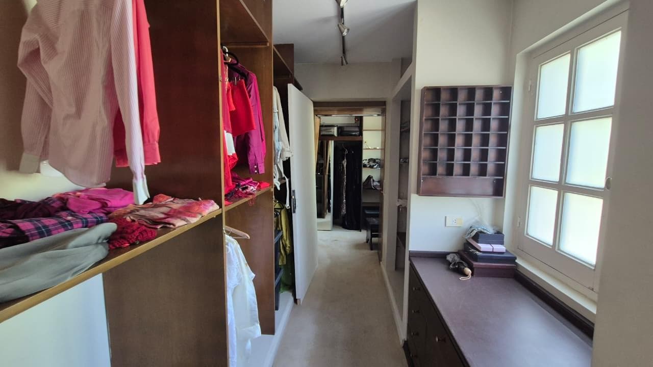 House for Sale - Large 3,000 m² Lot in Pacheco - Financing Available