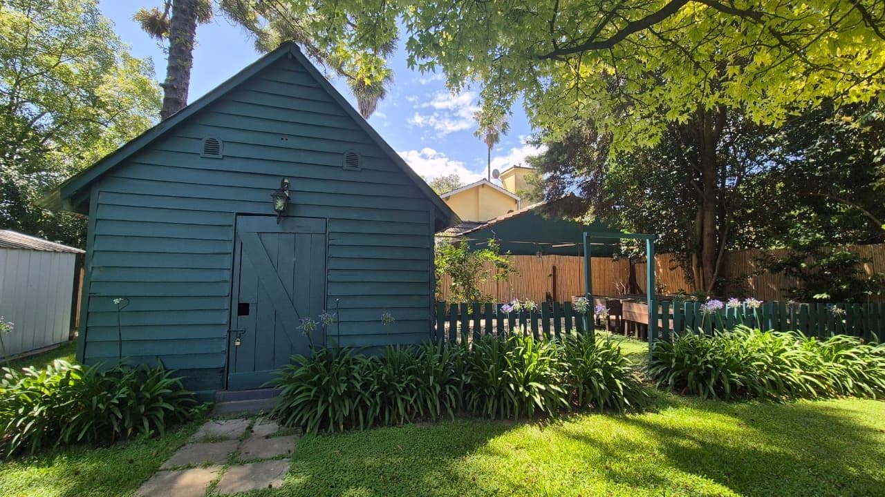 House for Sale - Large 3,000 m² Lot in Pacheco - Financing Available
