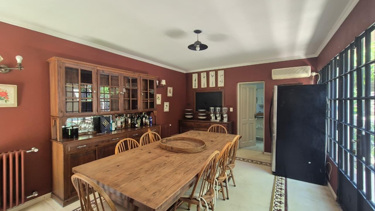 House for Sale - Large 3,000 m² Lot in Pacheco - Financing Available