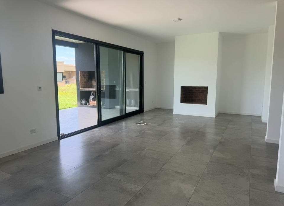 4-room house in Santa Isabel