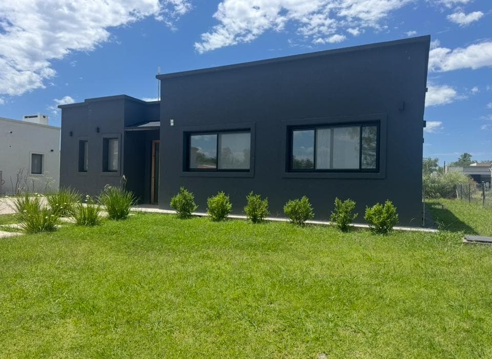 4-room house in Santa Isabel