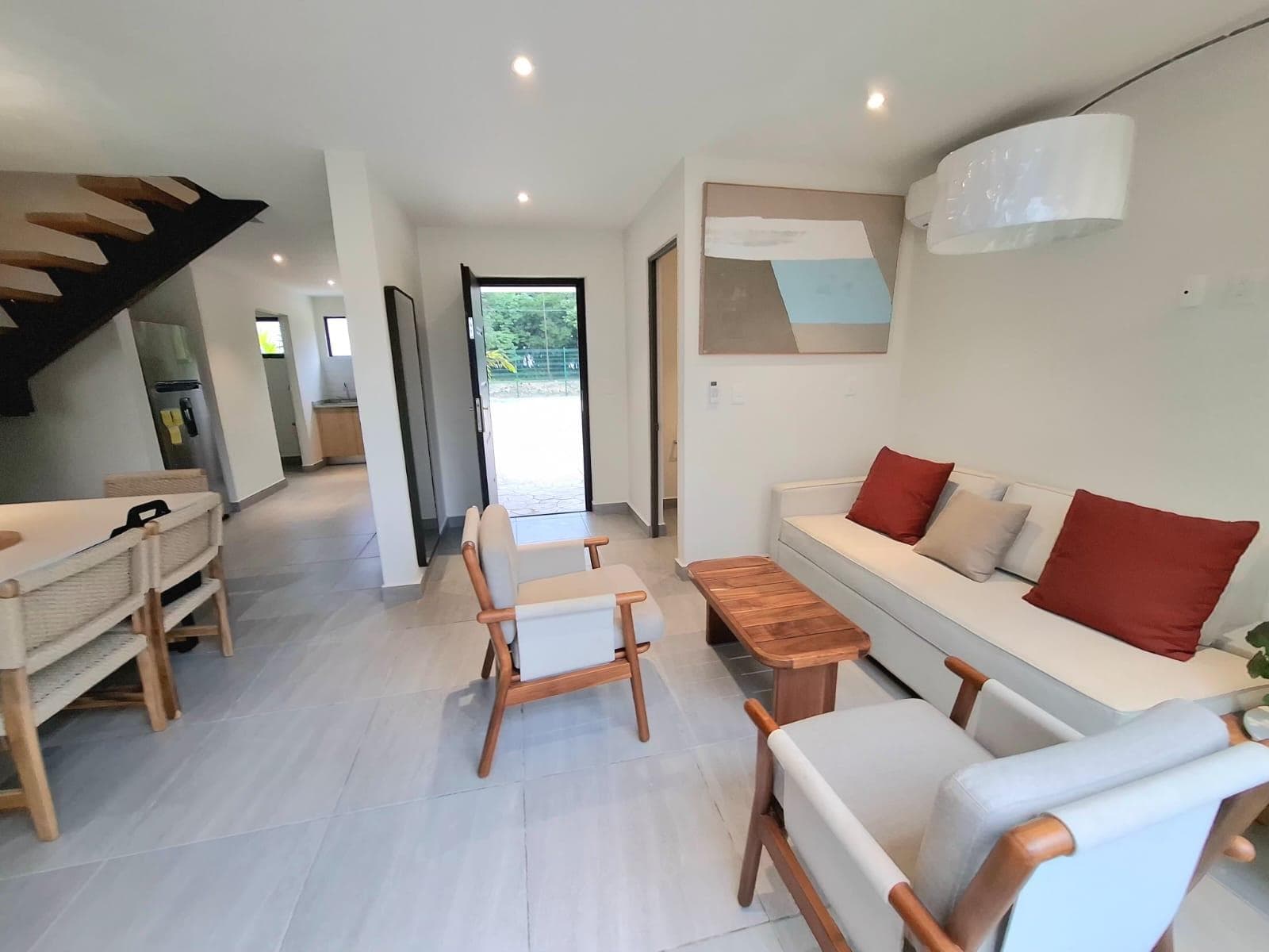 Three-bedroom house for sale in Playa del Carmen.