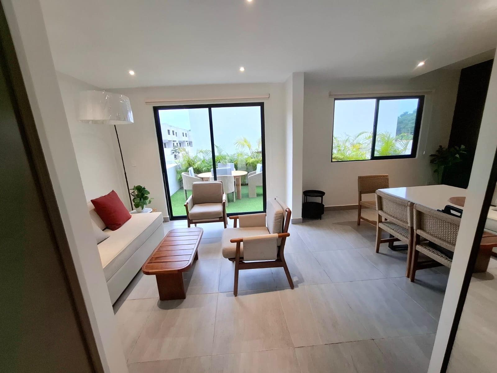 Three-bedroom house for sale in Playa del Carmen.