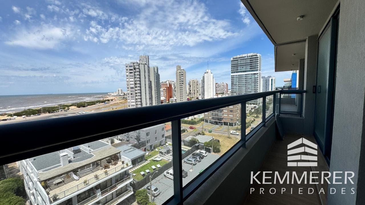3-Bedroom Apartment in Playa Brava, Parada 3, with a FULL ocean view