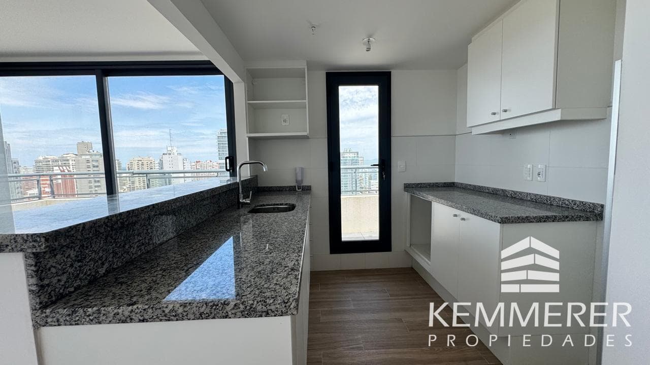 Penthouse with a view of Plata Brava and Playa Mansa, at Parada 3, Playa Brava, Punta del Este *****