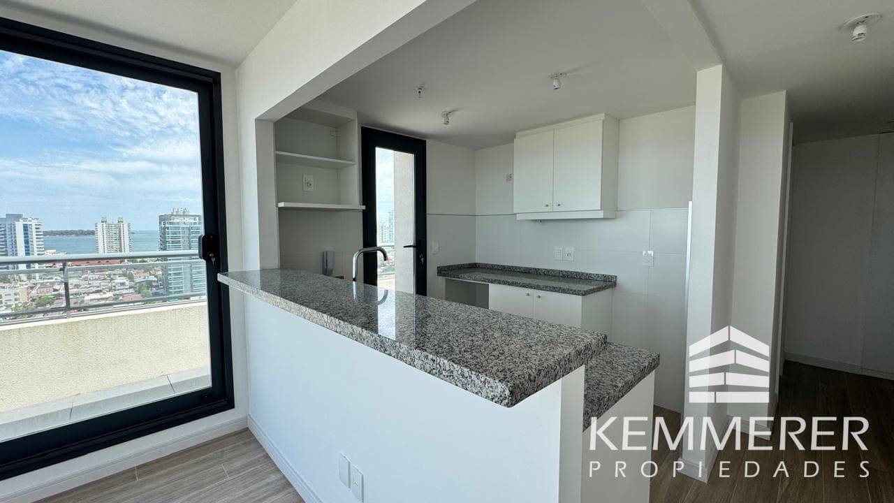 Penthouse with a view of Plata Brava and Playa Mansa, at Parada 3, Playa Brava, Punta del Este *****