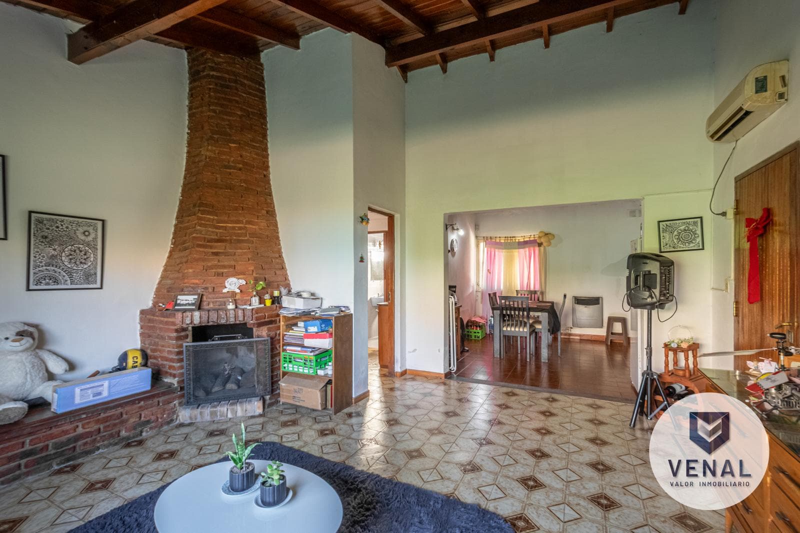 House for sale in Garín: 3 rooms, 2 bedrooms, bright, 630 m² lot, 300 meters from the Pan-American Highway.
