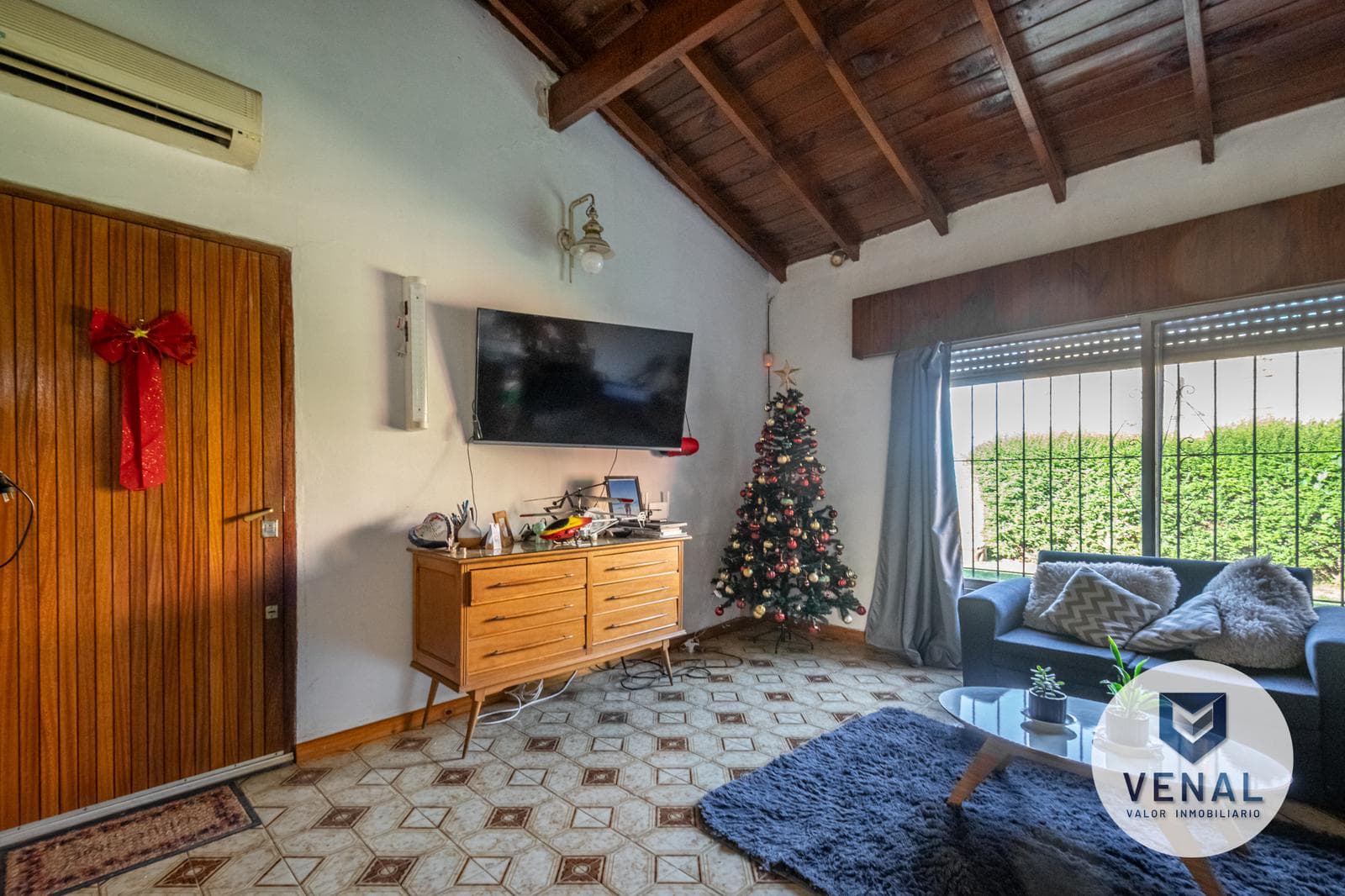 House for sale in Garín: 3 rooms, 2 bedrooms, bright, 630 m² lot, 300 meters from the Pan-American Highway.